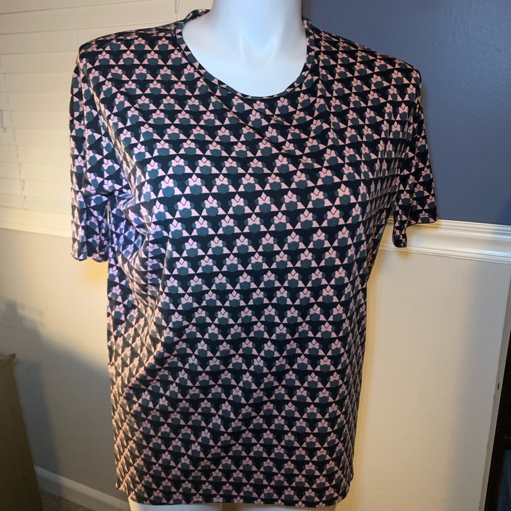 LuLaRoe shirt with Minnie Mouse heads size XS